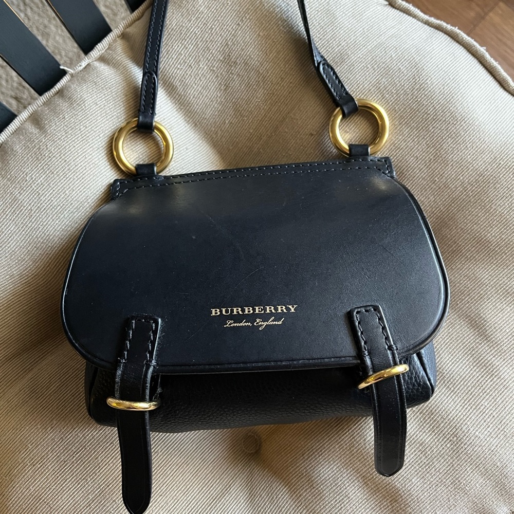 SOLD Like New Burberry Bridle Saddle Bag - Picture 4 of 13